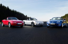 Mazda-MX-5-Miata-25th-Anniversary-gathering-front-three-quarters-view