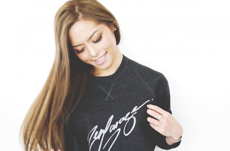 jenny_zengarage_script_crewneck_04