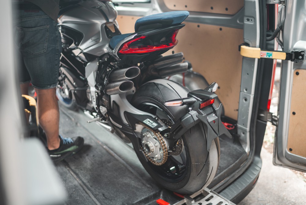 02_zengarage_BRABUS_1300_R_MV-Agusta_Brutale_1000RR_Assen